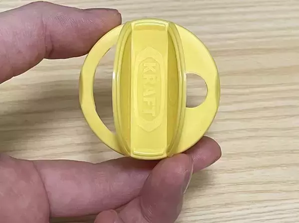 粉チーズの『空容器』が便利！　活用アイディアに「ちょうどいいサイズ感」「使いやすい」