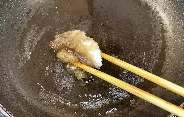ダイソーの『白いわた』が優秀すぎた…　キッチンで使えるアイテムに「想像以上に快適」「常備します」