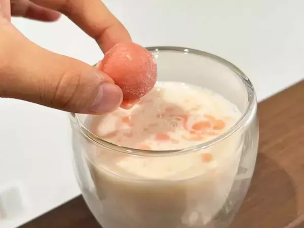 『アイスの実』を飲み物に入れるだけ！　夏に試したいひんやりアレンジ3選