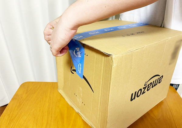 ダンボールを『10秒』で開ける方法　カッター要らずの時短ワザが驚くほど簡単