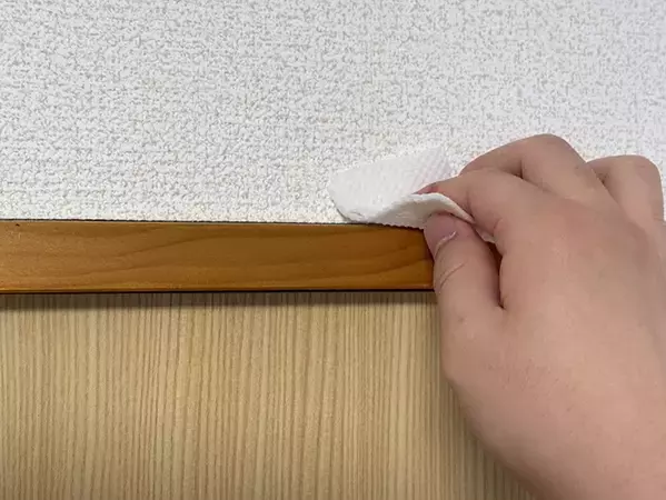 割り箸におしぼりを巻くと…　余りがちなアイテムだけで家中がピカピカになった