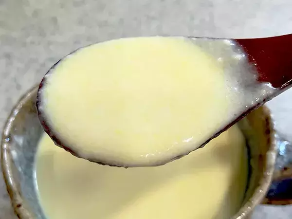 コーンスープに豆腐を混ぜて…　電子レンジ2分温めてできたのは？