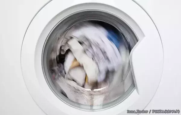 防水シーツを洗濯機で洗う前に！　知らないと危険な『脱水時の落とし穴』