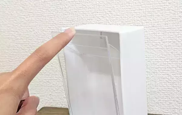 冷蔵庫にペタッとつけて調味料を収納　ダイソーで買った『ケース』が「使い勝手抜群！」