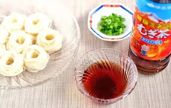 めんつゆは水で割りません！　管理栄養士が試した「そうめんの意外な食べ方」【3選】