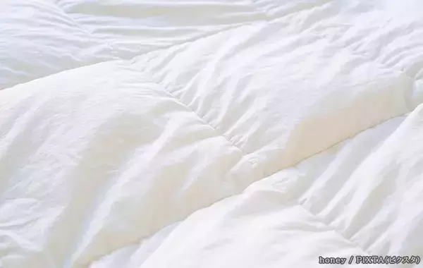 冷感パッドの下、いつもの寝具のままにしてない？　ひんやり感を持続させるコツを、プロが解説