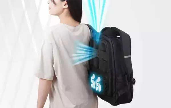 リュックの『蒸れ問題』の解決策が出た！　メーカーが教える夏の通勤対策