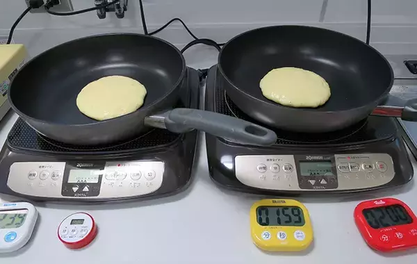 ホットケーキミックス、よく混ぜたほうがふっくらする？　ざっくり混ぜた場合と比べてみた結果