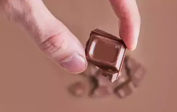 白っぽくなったチョコ、捨てるの待って！　ゴディバに聞いた原因は？