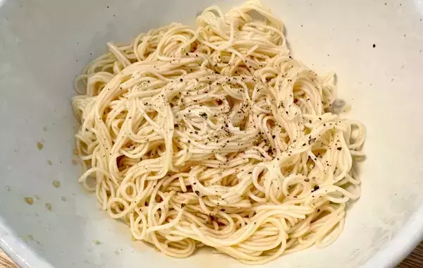 そうめんに「小さじ1杯」混ぜたのは…　意外な味つけに「具なしでもいい」「めんつゆに飽きたらコレ」