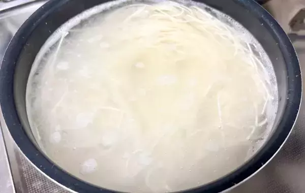 めんつゆと混ぜてみて！　そうめんの意外な食べ方に「夫がハマった」「クリーミー」