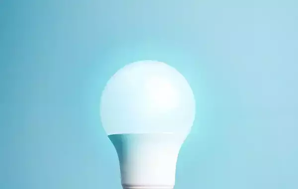 電気代、多く払ってるかも？　電球の負担を増やす『NG行動』は