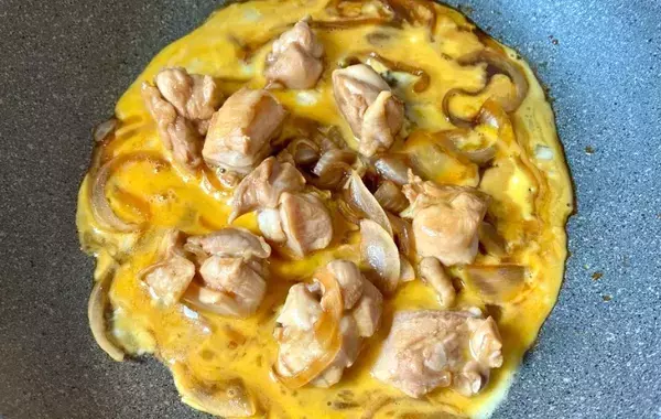めんつゆは使わない！親子丼の味つけに『40ml』の？　「あっさりしてる」「酸味はほぼない」