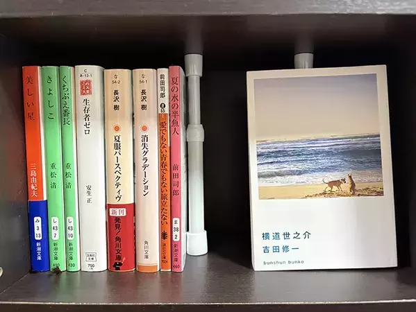 バスケットに『短いつっぱり棒』を設置　かゆいところに手が届く活用法が、こちら