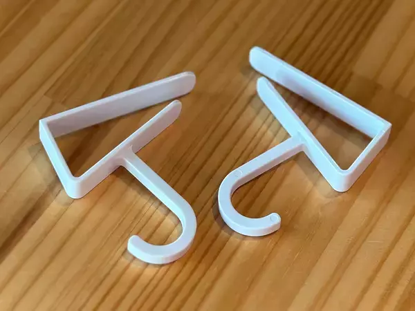 引っかけるだけで部屋の快適性がアップ！　「結局、こういうのが一番」と感じた100均グッズがこちら！