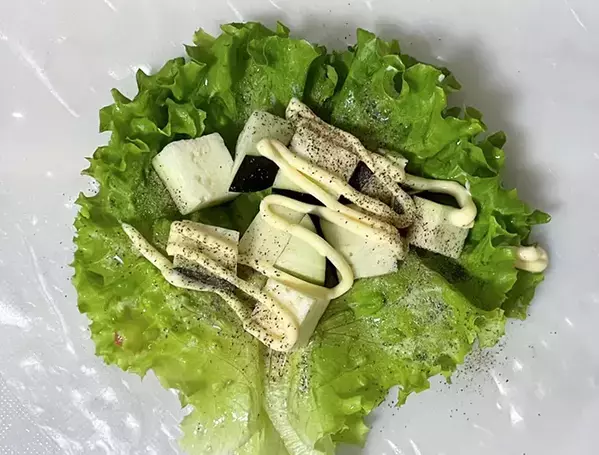 ライスペーパーをトースターで焼く！　10分後の変化に「かぶりつくのがオススメ」「ランチにいい」
