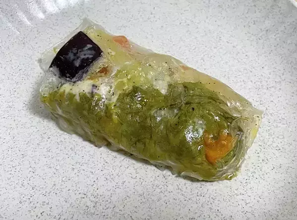 ライスペーパーをトースターで焼く！　10分後の変化に「かぶりつくのがオススメ」「ランチにいい」