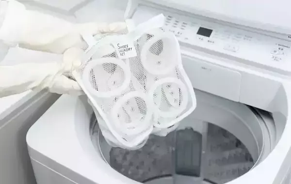 汚れた靴と洗顔用タオル、一緒に洗って大丈夫？　洗濯研究家の「気になる答え」は…
