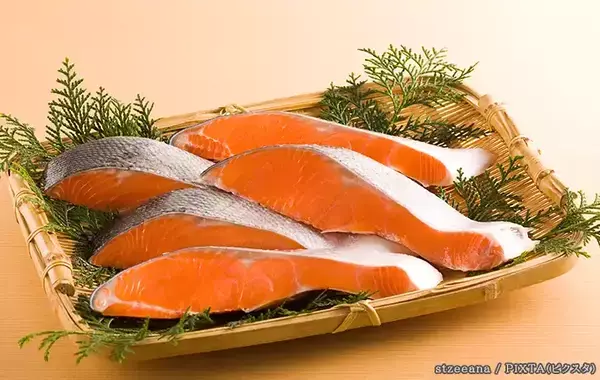 スーパーで買った『塩鮭』、フライパンで焼くの待った！　水産のプロ“オススメ”の調理法は