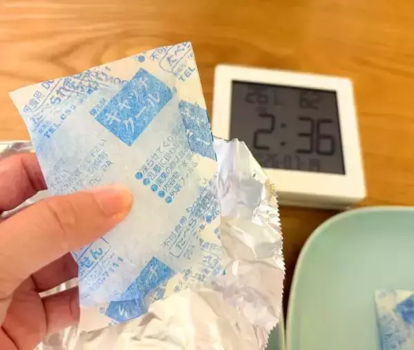 約1時間後でも冷たさキープ！　保冷剤を包むと長持ちする意外なモノとは