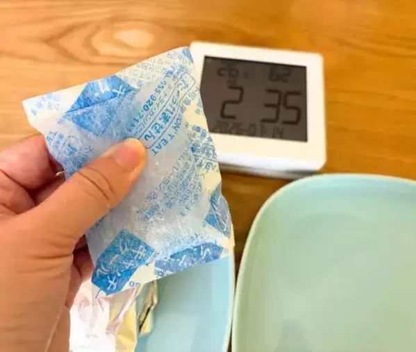 約1時間後でも冷たさキープ！　保冷剤を包むと長持ちする意外なモノとは
