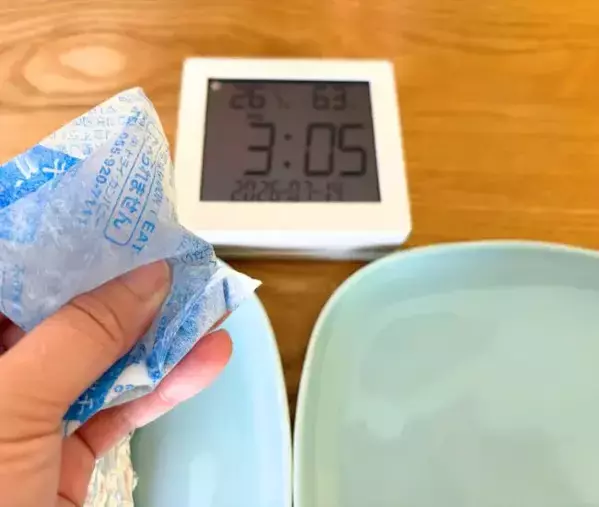 約1時間後でも冷たさキープ！　保冷剤を包むと長持ちする意外なモノとは