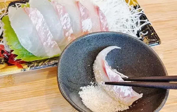 塩昆布の袋の底に『粉』が溜まってない？　意外な活用法に「おいしそう！」「今まで捨ててた！」