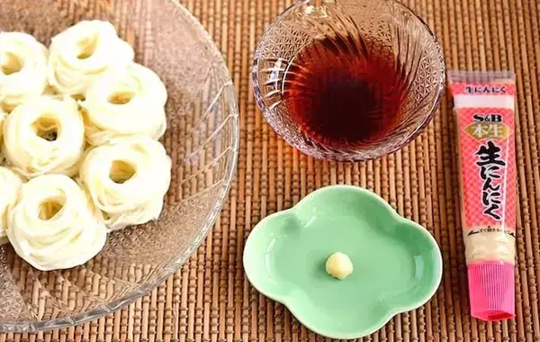 「そうめんの薬味を買い忘れた…」　ネギなしでもおいしい食べ方に「パンチ効いてる」【管理栄養士の3選】