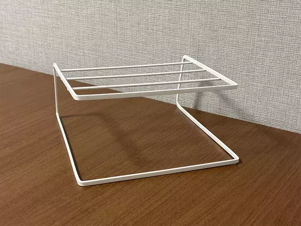 ディッシュラックに結束バンドを通して…　活用法に「一気に収納スペースが増えた」