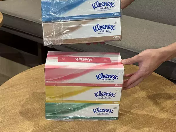 「10秒で簡単に開けられた！」　箱ティッシュ包装の裏ワザが「気持ちいい」