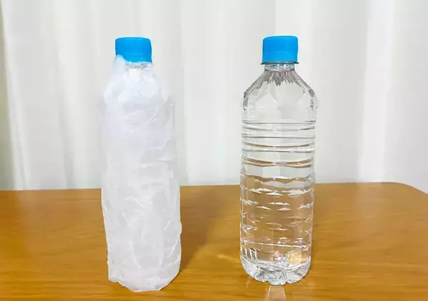 『濡れたキッチンペーパー』をペットボトルに巻くと…　2時間半後の結果に「夏に助かる！」