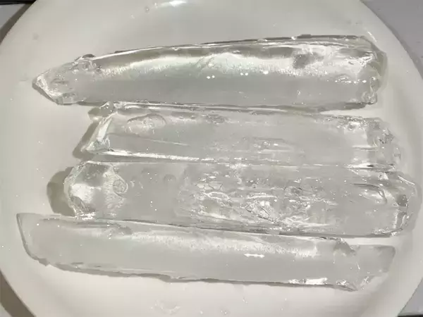 水筒に入れやすい『氷』　材料3つで簡単に作れる裏ワザがこちら！