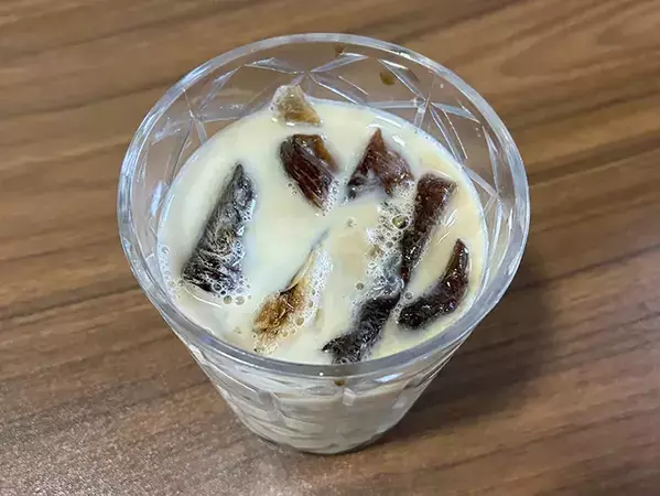 コーヒーをジッパー袋に投入　3時間冷やすだけの『氷』が、夏に最高！