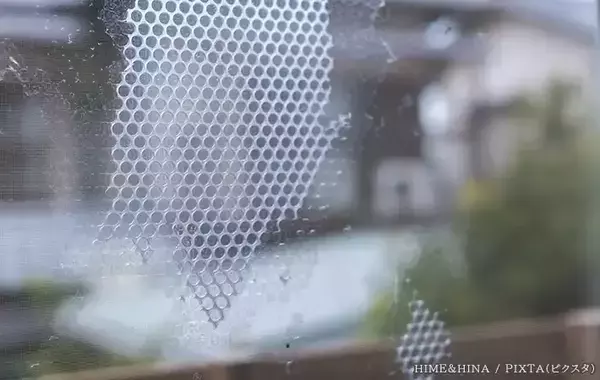 貼りっぱなしの断熱シート、夏は剥がしたほうがいい？　メーカーの回答が意外だった