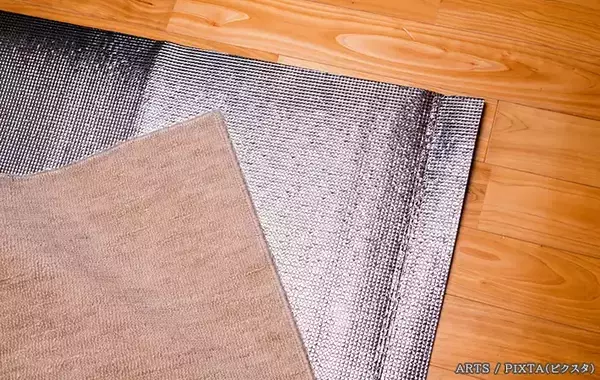 貼りっぱなしの断熱シート、夏は剥がしたほうがいい？　メーカーの回答が意外だった