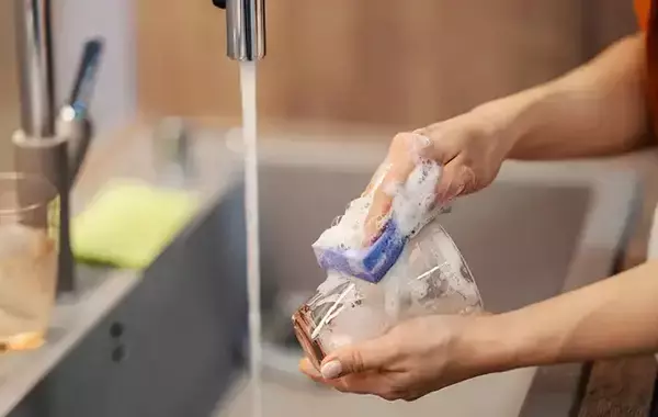給湯器の温度、夏も冬も同じにしてない？　ガスの無駄を防ぐコツは