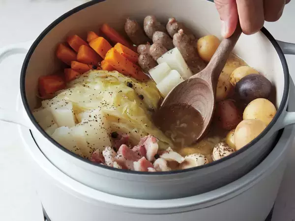 野菜＆肉のうまみがおいしい『無水調理』はこう作る！　メーカーに聞いた