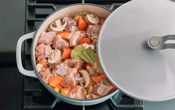 野菜＆肉のうまみがおいしい『無水調理』はこう作る！　メーカーに聞いた