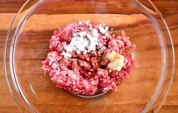 豚ひき肉を大葉で挟むだけ！　できた夏の簡単おかずに「餃子の皮いらず」「タレなしでもいい」【管理栄養士が実践】