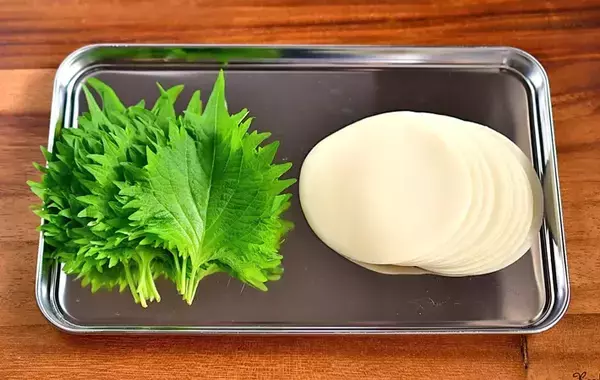 豚ひき肉を大葉で挟むだけ！　できた夏の簡単おかずに「餃子の皮いらず」「タレなしでもいい」【管理栄養士が実践】