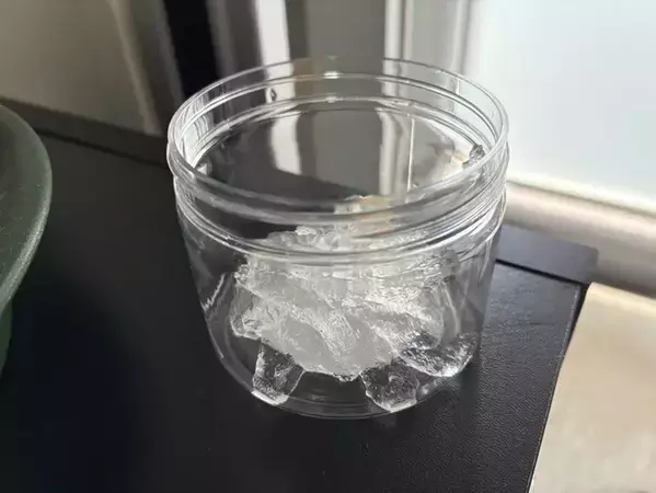 保冷剤の『中身』を活用！　夏に役立つ2つの使い道が、こちら