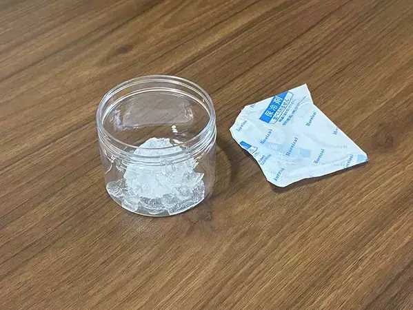 保冷剤の『中身』を活用！　夏に役立つ2つの使い道が、こちら