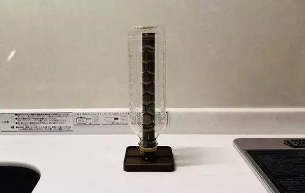 洗い物の置き場所に3COINSのボトルドライヤーが最適！　「ペットボトルと水筒に使ってる」「ジッパー袋もいけた」