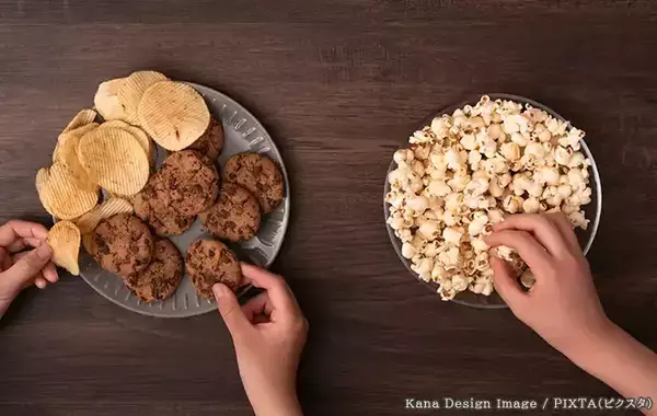 食べかけのポテトチップス、輪ゴムで結んだ『後』に？　カルビーが“保管の正解”を教える