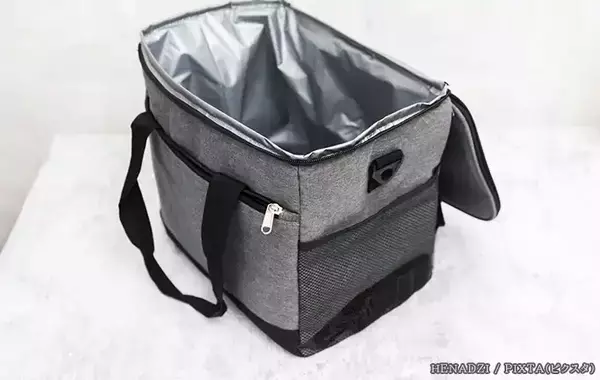 キンキンに冷やした保冷剤、どうやって入れてる？　保冷剤バッグ“使い方の正解”は