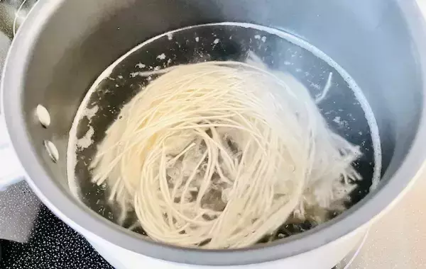 そうめんに豆乳と『大さじ3杯』かけて　簡単アレンジに「ひと味違う！」