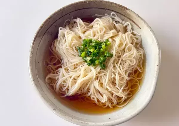 そうめんのつゆに『大さじ2分の1杯』入れてみて！　意外な食べ方に「これはハマった」【5分レシピ】