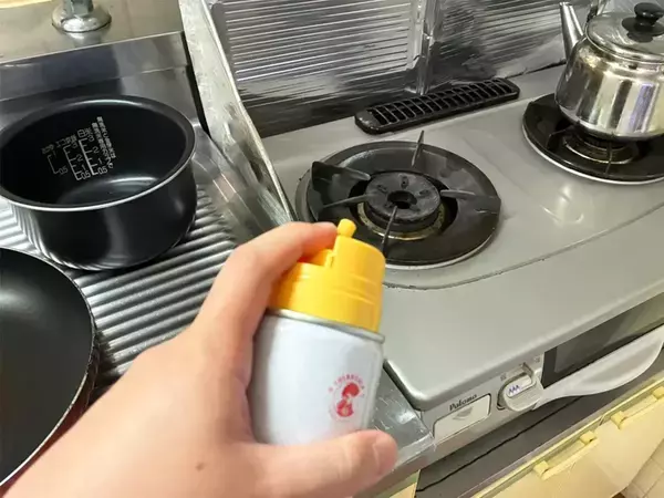 家電の近くにゴキブリが出たらどうする？　スプレーが使えない時の対処法をメーカーに取材