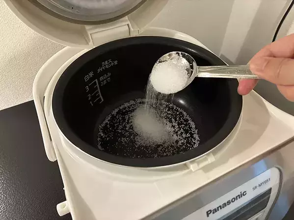 炊飯器にクエン酸を入れると…　大さじ1杯使う簡単掃除方法が「便利！」