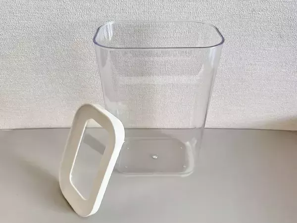 330円でゴチャつくキッチンが整う！　プチプラ容器で叶えるすっきり収納【THREEPPY】